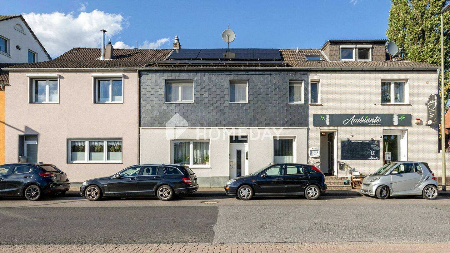 Ein Zuhause mit unzähligen Möglichkeiten: Kernsaniertes EFH mit 7 Garagen, EBK und PV-Anlage, 40699 Erkrath