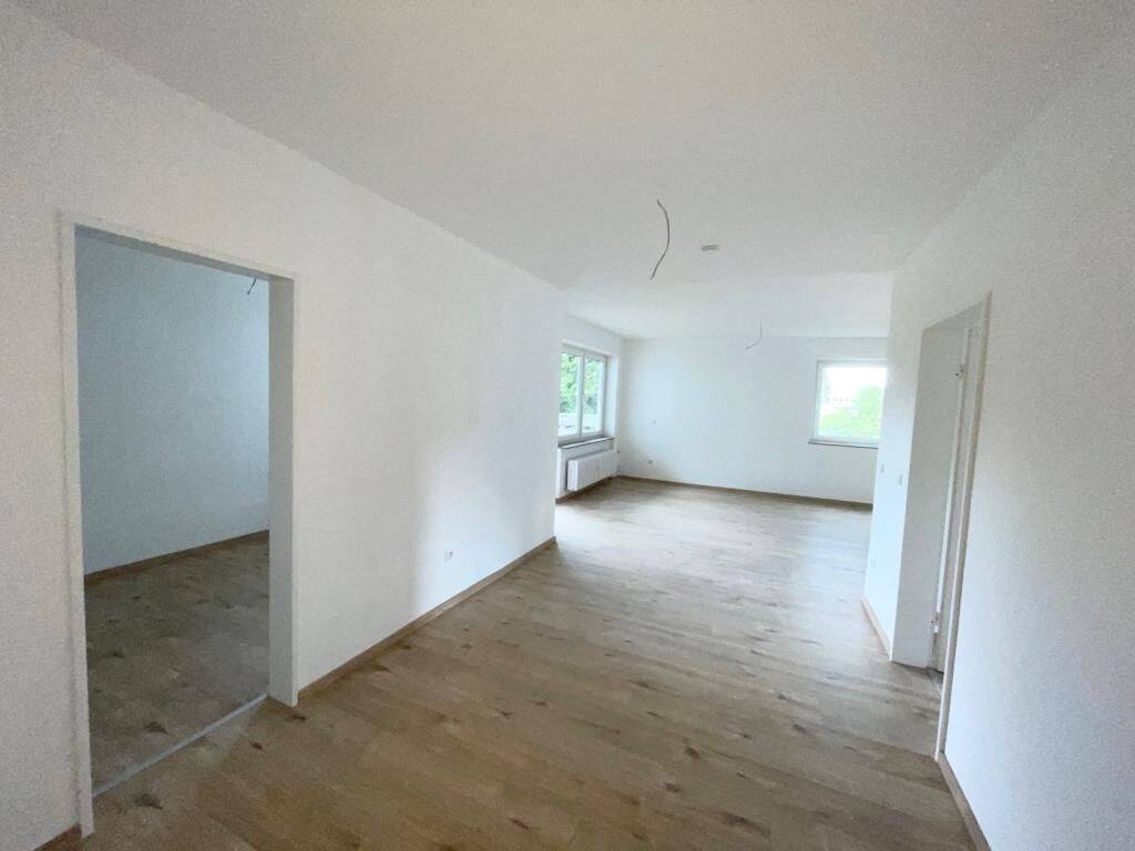 Nur ab 4 Personen mit WBS! Helle 3-Zimmer-Wohnung mit Balkon in Menden Lendringsen, 58710 Menden (Sauerland)
