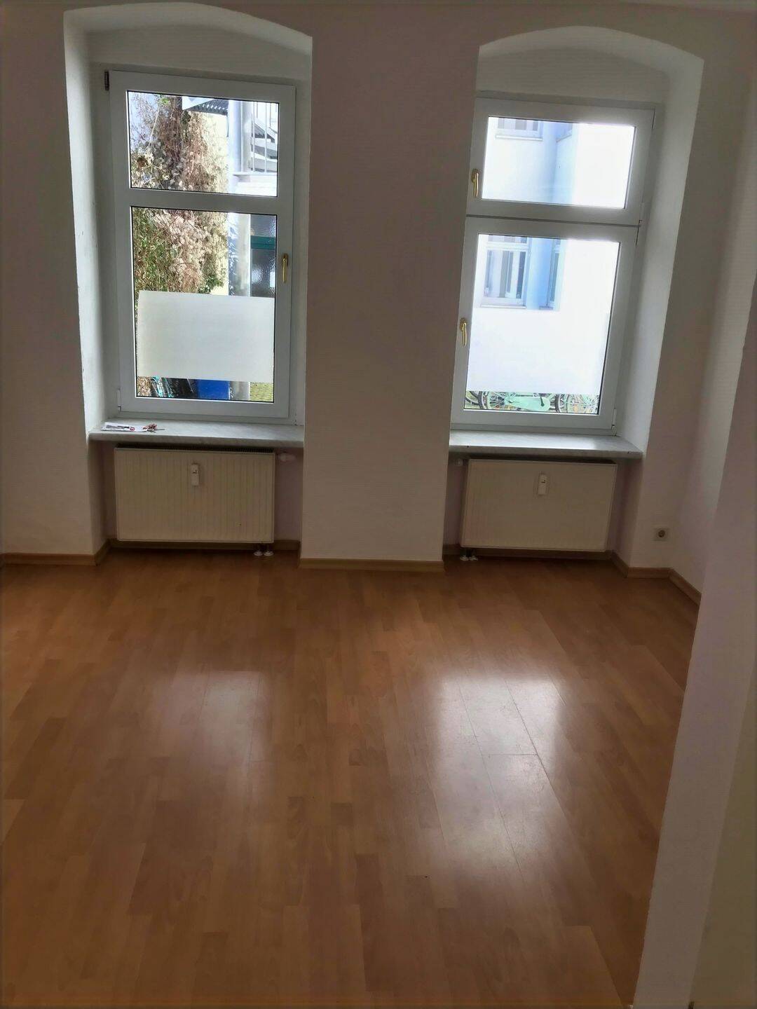 Helle 2-R-Wohnung, in MD-Sudenburg im EG. ca.40m ² mit kleinen Garten / Terrasse zu vermieten !, 39112 Magdeburg (Leipziger Str. Sudenburg)