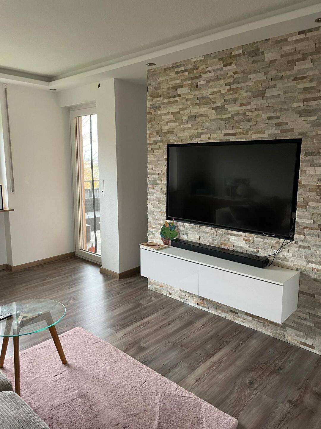 Modernisierte 3,5-Zimmer-Wohnung mit Balkon und EBK in Singen Süd, 78224 Singen (Hohentwiel)