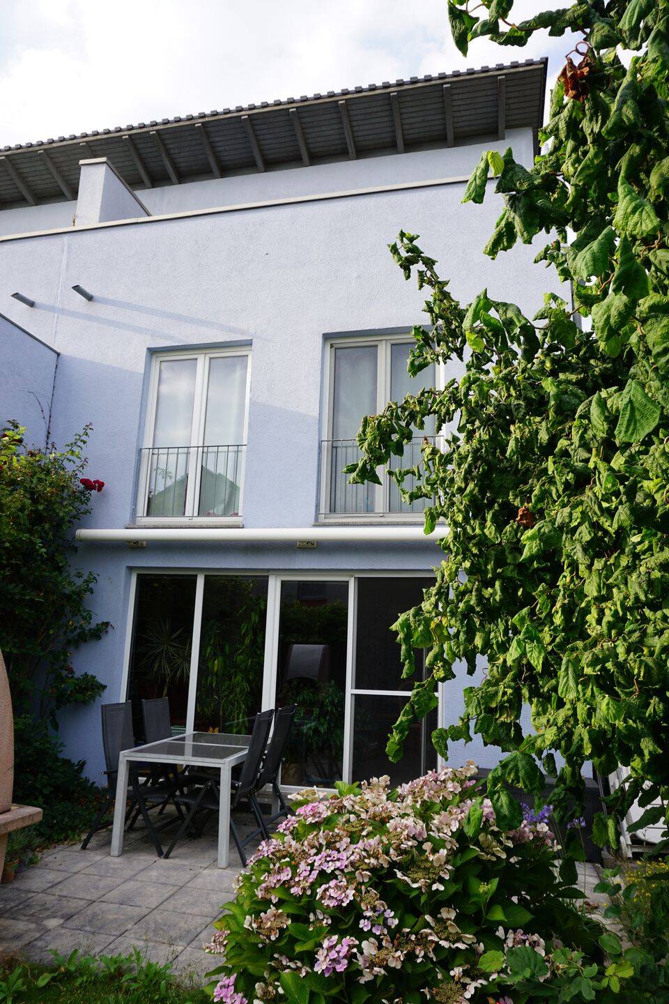 Doppelhaushälfte mit Penthouse-Charakter und zwei Dachterrassen in Braunschweig-Stöckheim, 38124 Braunschweig (Braunschweig Heidberg Leiferde Melverode Stöckheim)