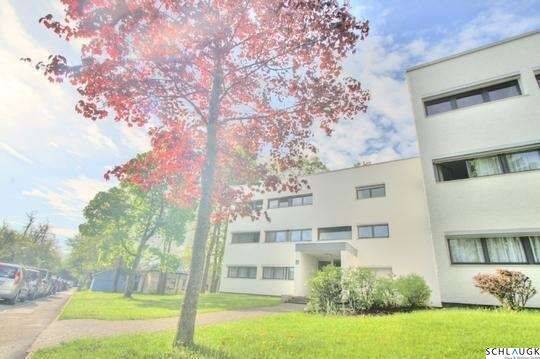 Schöne 2-Zimmer-Erdgeschoßwohnung in ruhiger und grüner Lage, 82152 Krailling