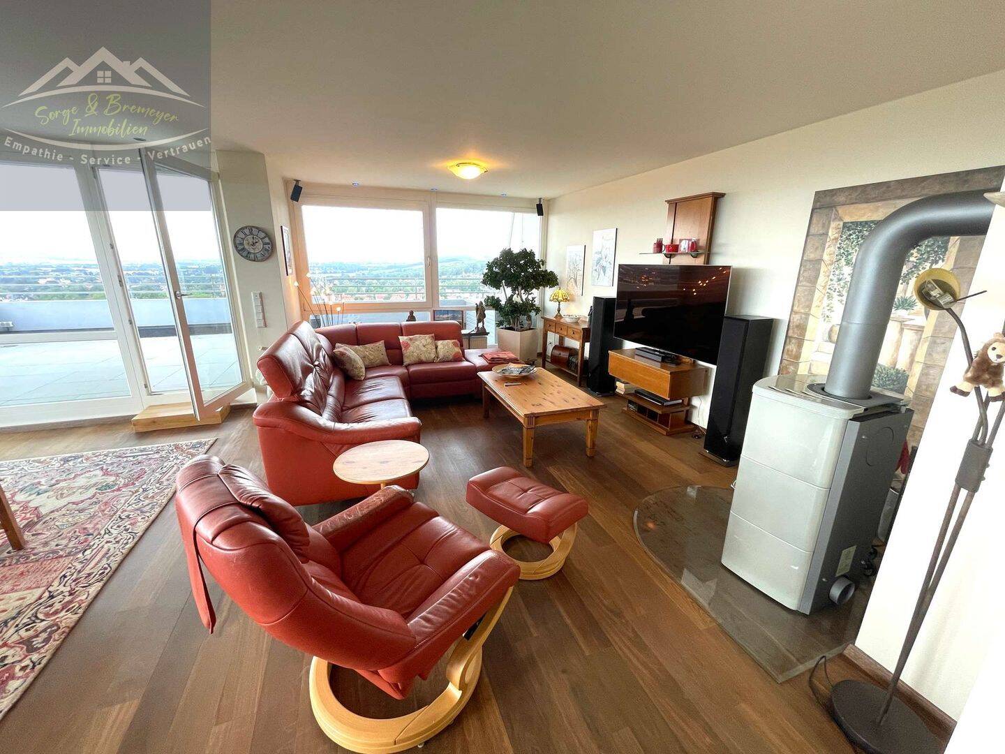 Exklusive Penthouse-Wohnung mit überragendem Panoramablick über Einbeck, 37574 Einbeck