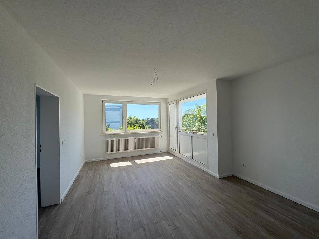 Jetzt 300EUR Gutschein sichern! Frisch renovierte 3-Zimmer-Wohnung in Velbert, 42555 Velbert