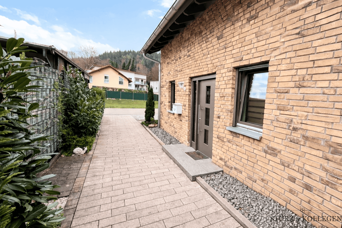 Moderne DHH in ruhiger Lage | 2023 renoviert | Garten, 77933 Lahr/Schwarzwald