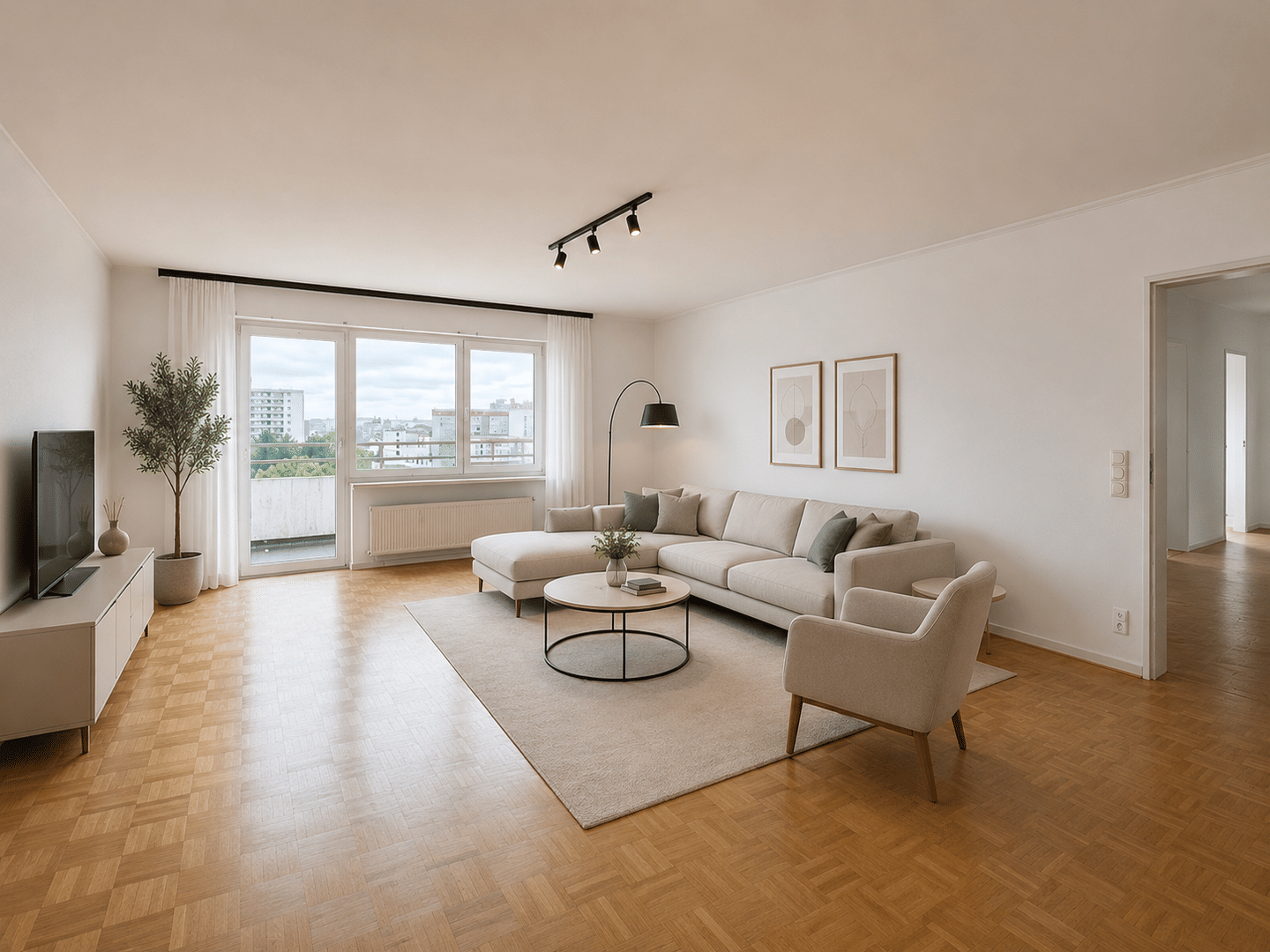 Großzügiges Wohnen mit Weitblick – 4-Zimmer-Wohnung zur individuellen Gestaltung mit 2 Balkonen und 2 Garagen, 30880 Laatzen