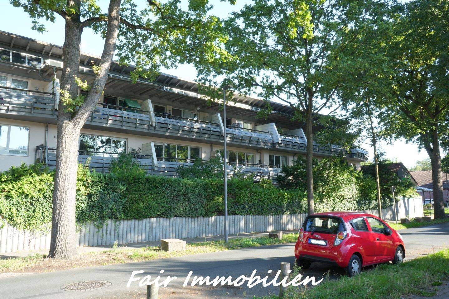 OSTERHOLZ- SCHEVEMOOR | Neuwertige 2 Zimmer- Maisonettewohnung mit zwei Terrassen in guter Lage, 28325 Bremen (Ellenerbrok-Schevemoor Oberneuland Tenever)