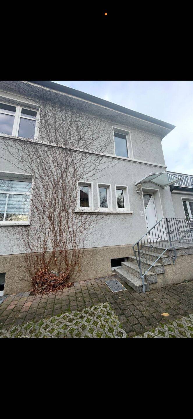 Gemütliche 2,5‑Zimmer‑Maisonettewohnung — ab sofort bezugsfrei, 6237 Leuna