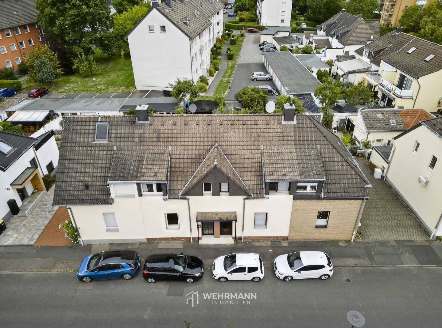Altbau-Charme mit Zukunft: Reihenmittelhaus mit Garten in Köln-Zündorf, 51143 Köln (Porz Langel Zündorf)