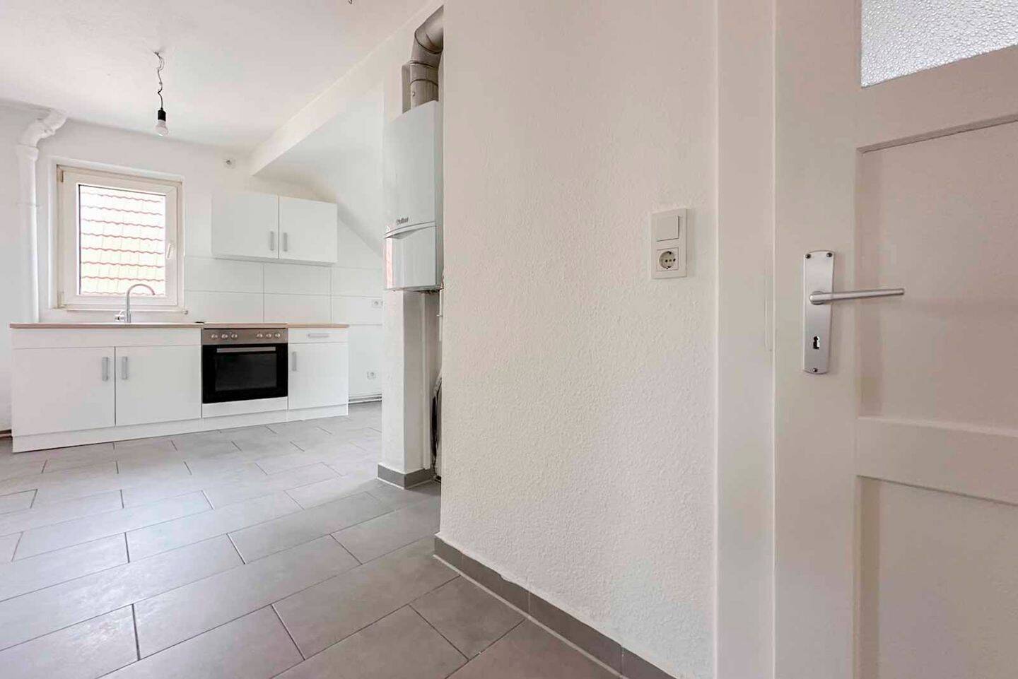 Leerstehende 2-Zimmer-Dachgeschosswohnung in Nürnberg-St. Leonhard, 90461 Nürnberg