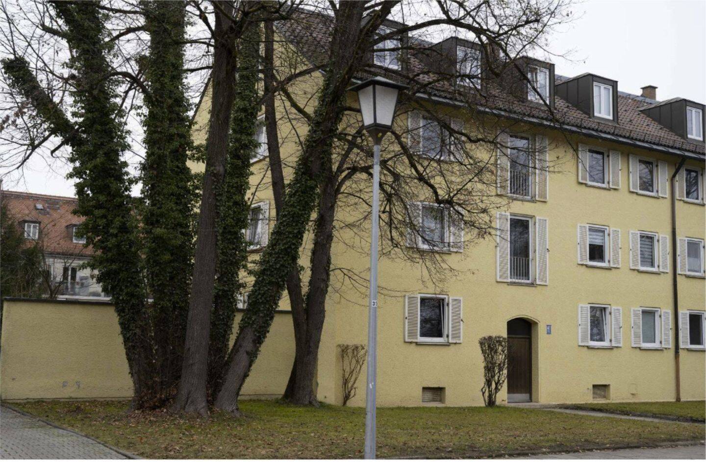 Renovierte 3-Zimmer-Dachgeschosswohnung (WG geeignet), 81377 München (Hadern Sendling-Westpark)