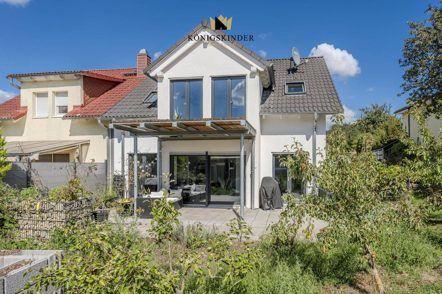 Modernes KfW-55-Einfamilienhaus mit Einliegerwohnung, Terrasse & Doppelcarport, 71665 Vaihingen an der Enz