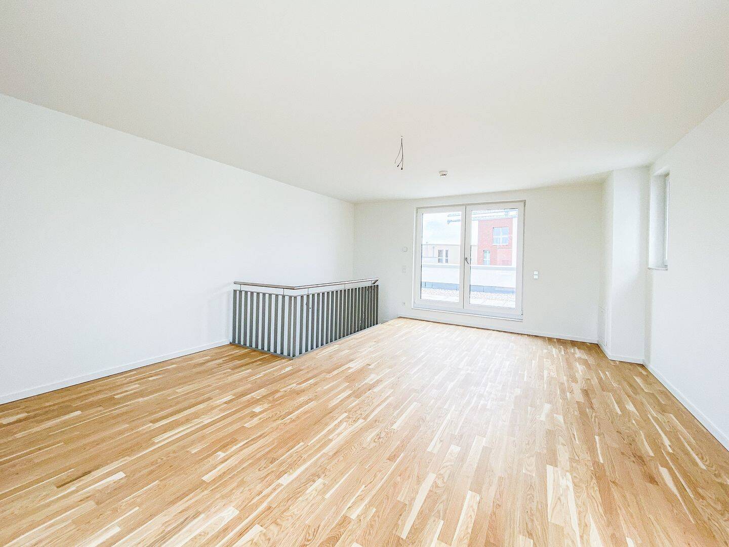 Großzügiges Townhouse mit 5 Zimmern und 2 Terrassen, 22045 Hamburg (Wandsbek Jenfeld Tonndorf)