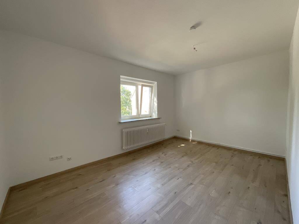 Sanierte 2-Zimmer-Wohnung mit Dusche in Wilhelmshaven City!, 26382 Wilhelmshaven (Bant Heppens Innenhafen Innenstadt Siebethsburg)