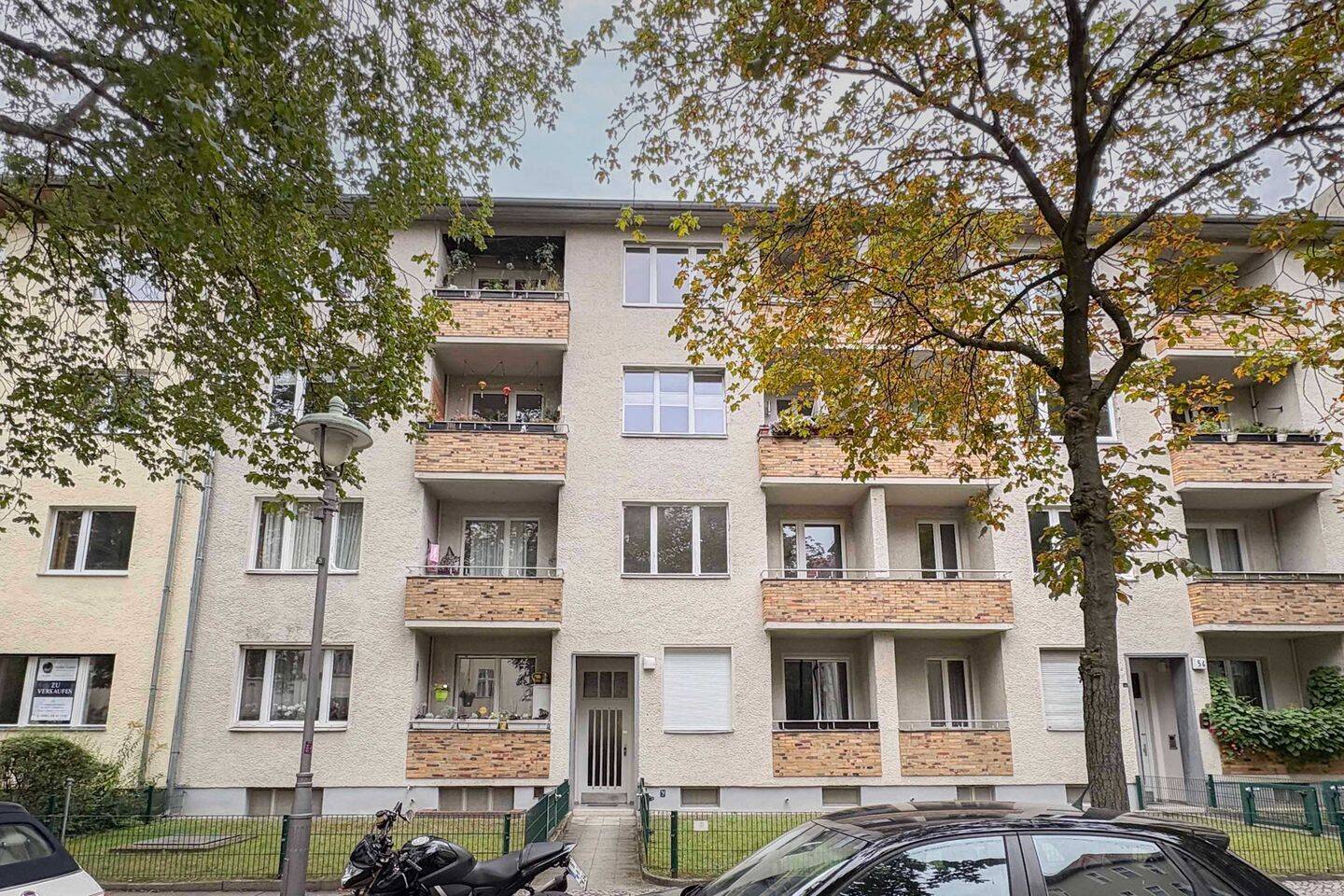 Bezugsfrei: Modernisierungsbedürftige 3,5 Zimmerwohnung mit 2 Balkonen, 12169 Berlin (Steglitz-Zehlendorf Steglitz)