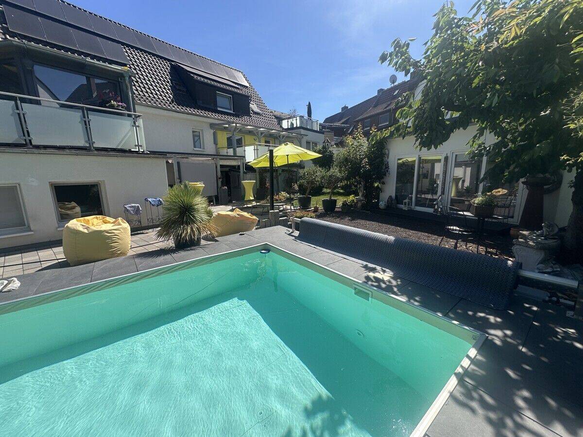 Modernisierte Dachgeschosswohnung mit ausklappbarem Dachbalkon in begehrter Lage von Sandershausen!, 34266 Niestetal