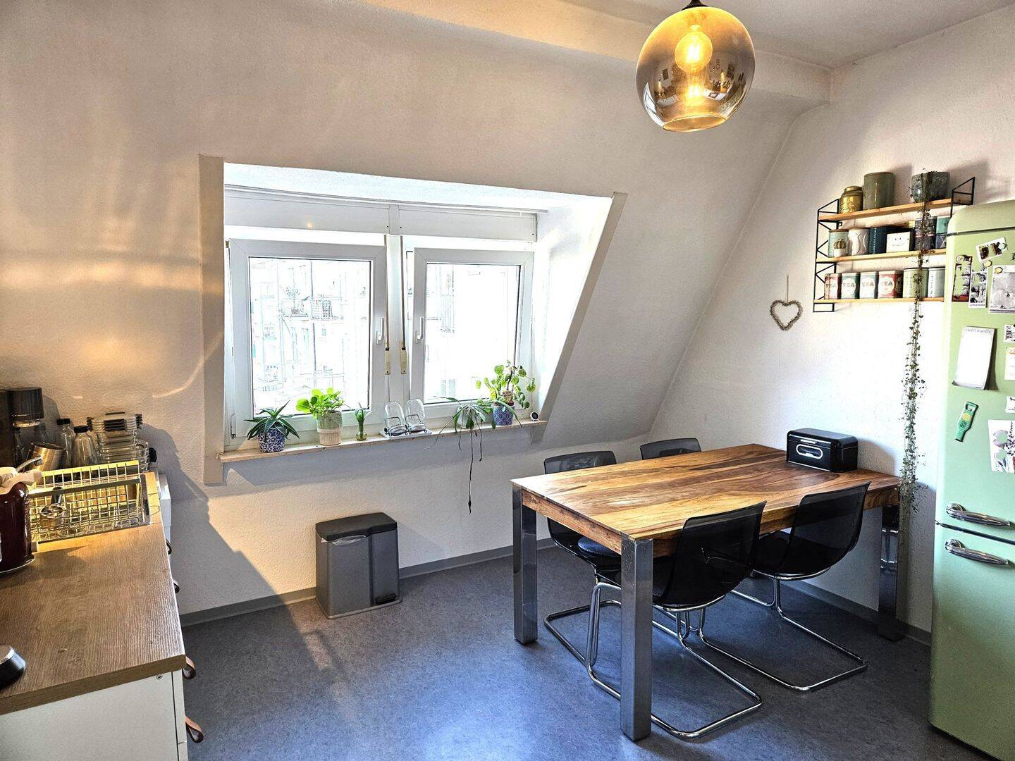 Rottstraße! Charmante 2-Zimmer-Wohnung mit Balkon und Mansardenzimmer sucht Nachmieter, 67061 Ludwigshafen am Rhein (Mitte Süd)
