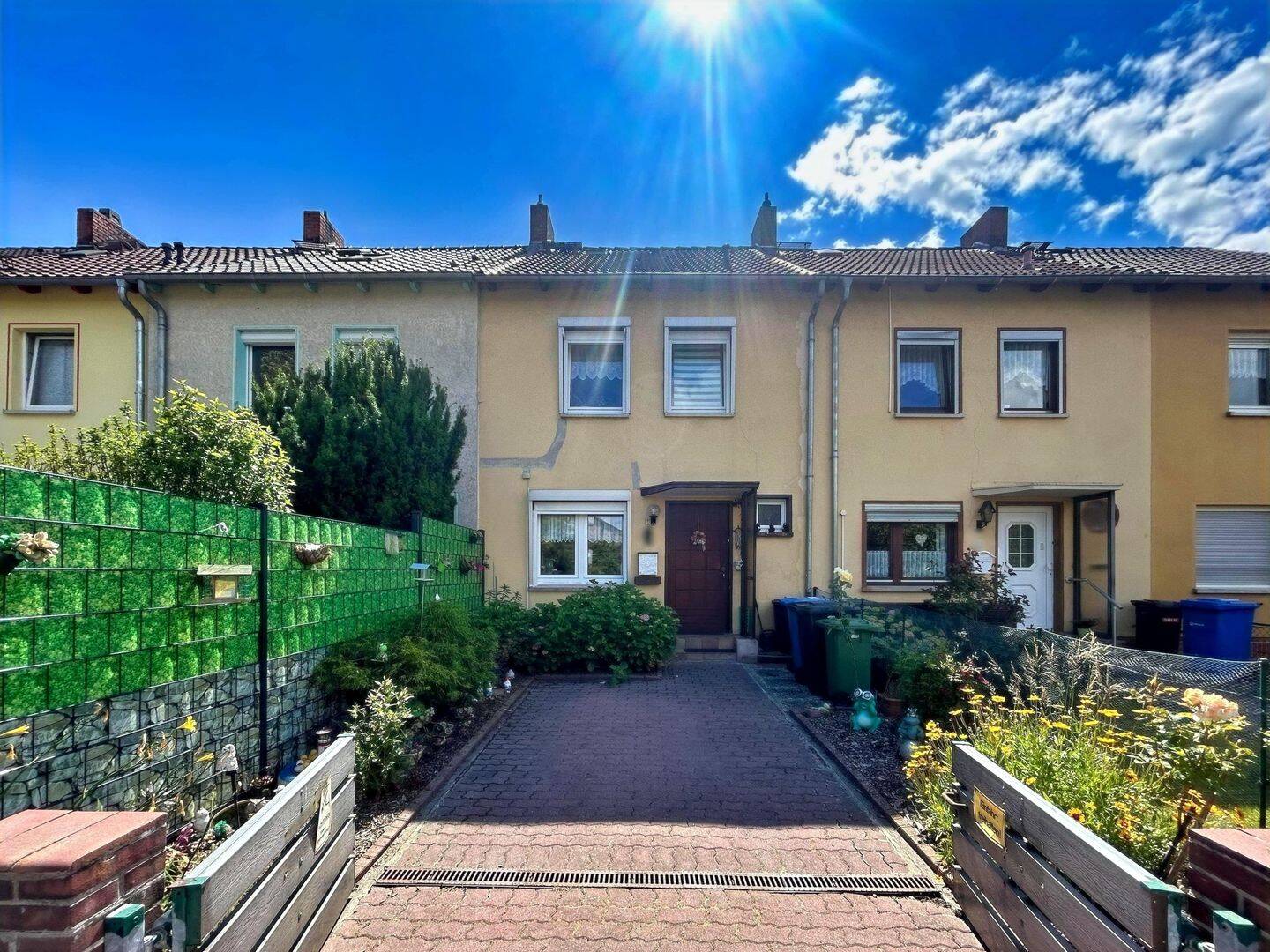 Reihenmittelhaus mit eigenem Garten und Stellplatz!, 38350 Helmstedt