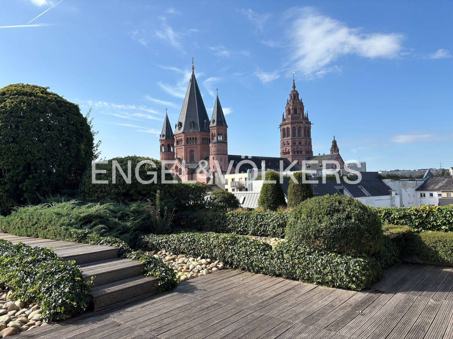 Exklusives Penthouse über den Dächern von Mainz – Wohnen mit Weitblick, Sonne und einzigartigem Potenzial, 55116 Mainz (Altstadt Neustadt Oberstadt)