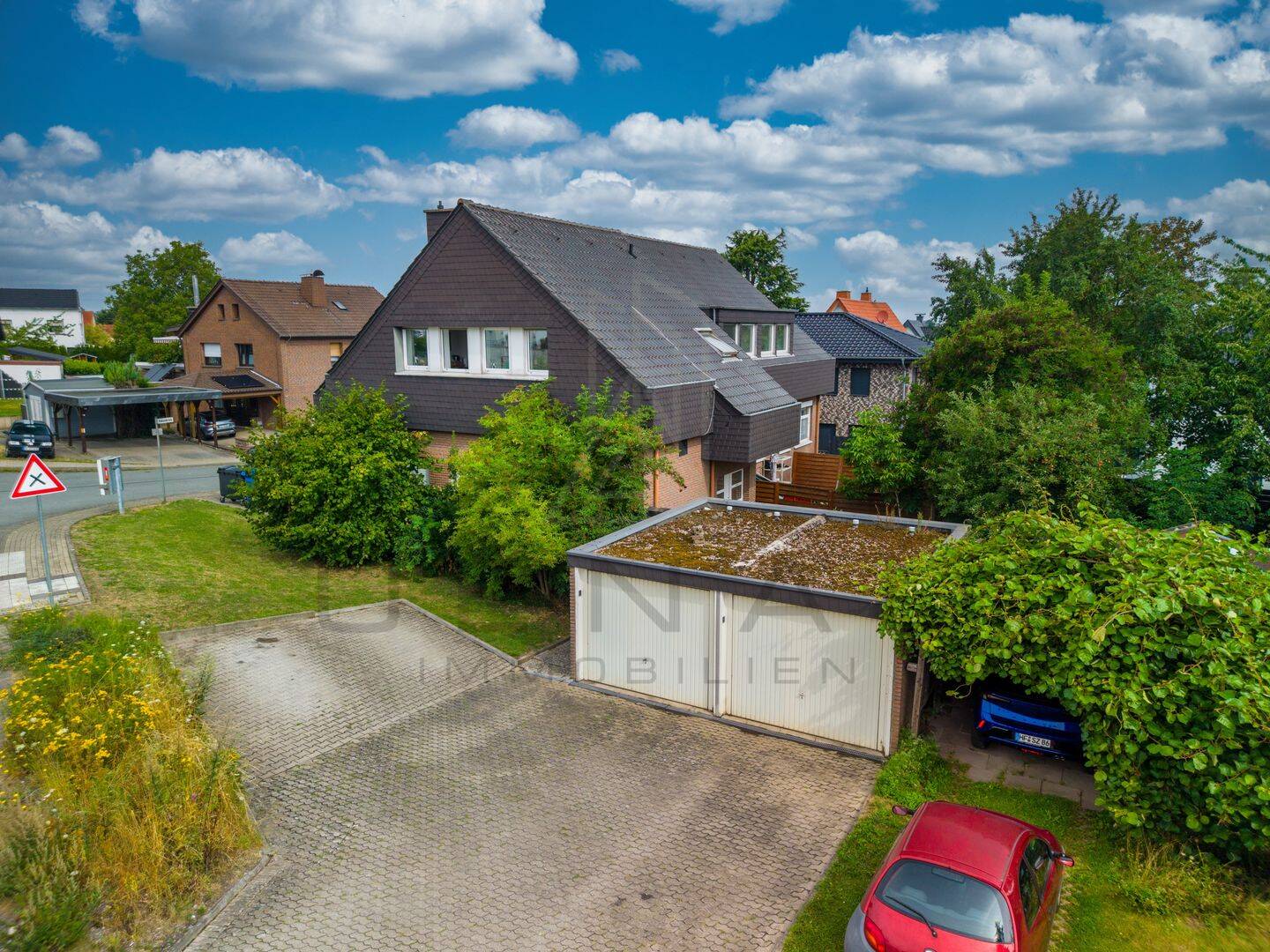 Hiddenhausen: 4-Zimmer-Wohnung mit viel Platz für Familie & Homeoffice, 32120 Hiddenhausen