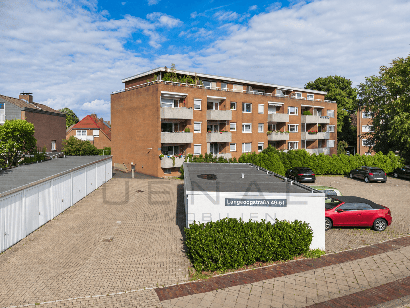 Wilhelmshaven: 2-Zimmer-Wohnung mit Balkon und Garage in Heppens – ideal zum Renovieren!, 26384 Wilhelmshaven (Heppens Heppenser Groden Innenhafen Innenstadt Neuende)