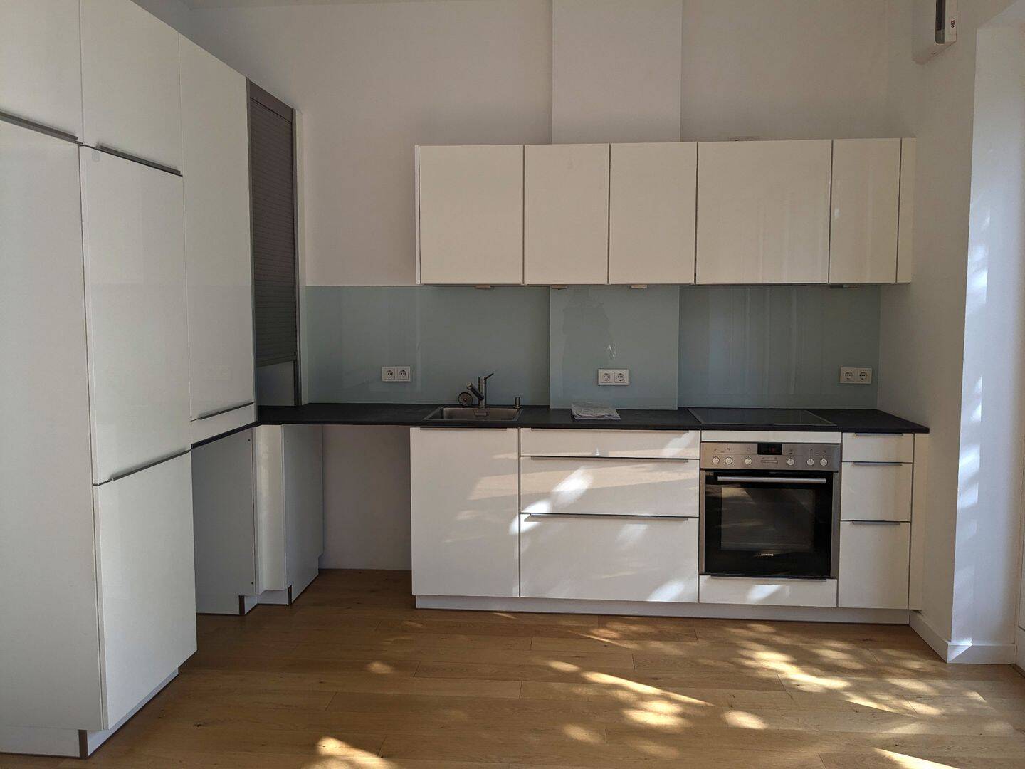 helle 2 Zimmer Wohnung zu sofort zu vermieten, 20099 Hamburg (Mitte Hamburg-Altstadt Sankt Georg)