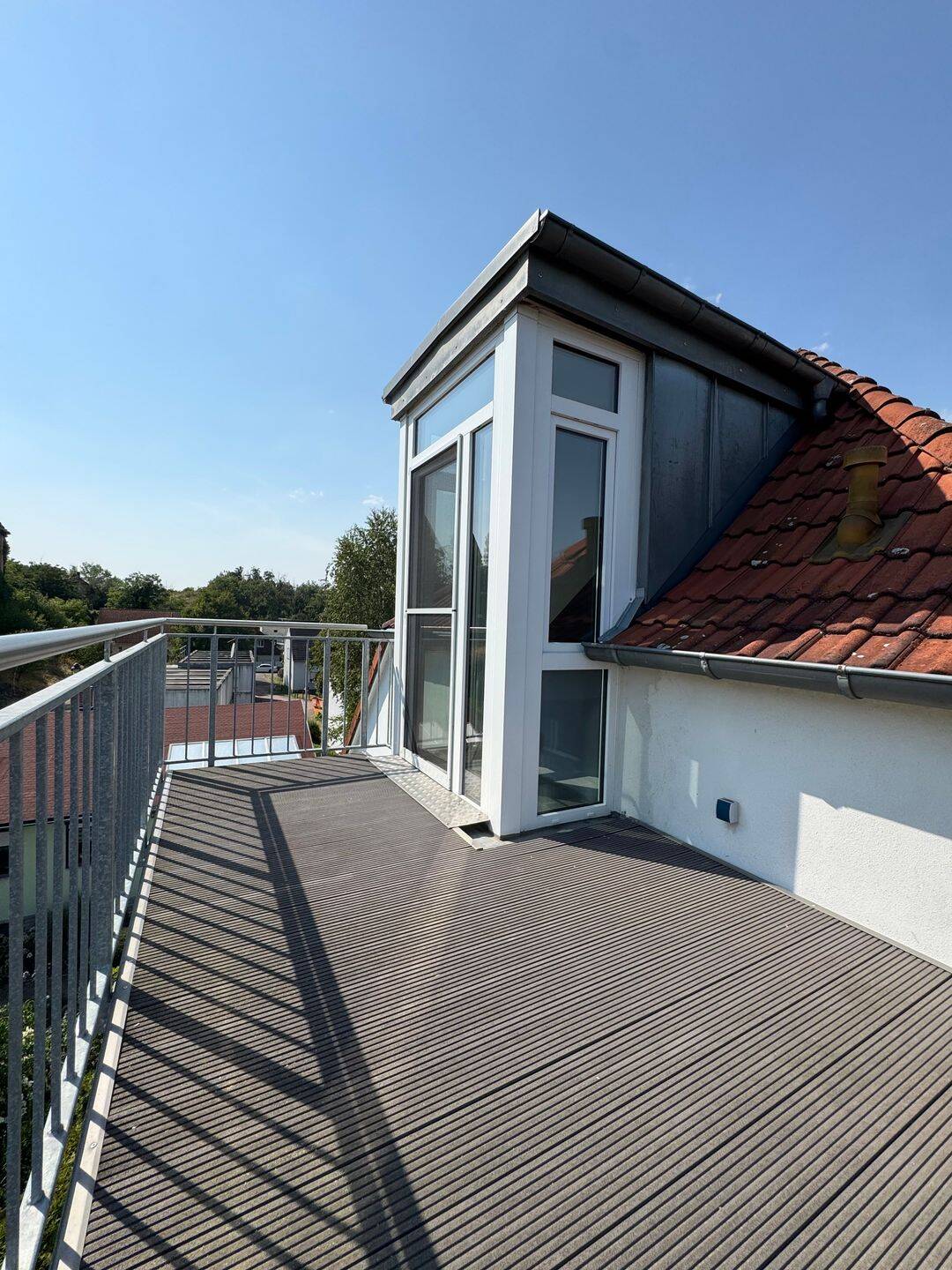 Charmante 2-Zimmer-Wohnung mit Tageslichtbad, Balkon & traumhaftem Ausblick, 6120 Halle (Saale) (Dölau Heide Nord Heide Süd Kröllwitz Lettin)