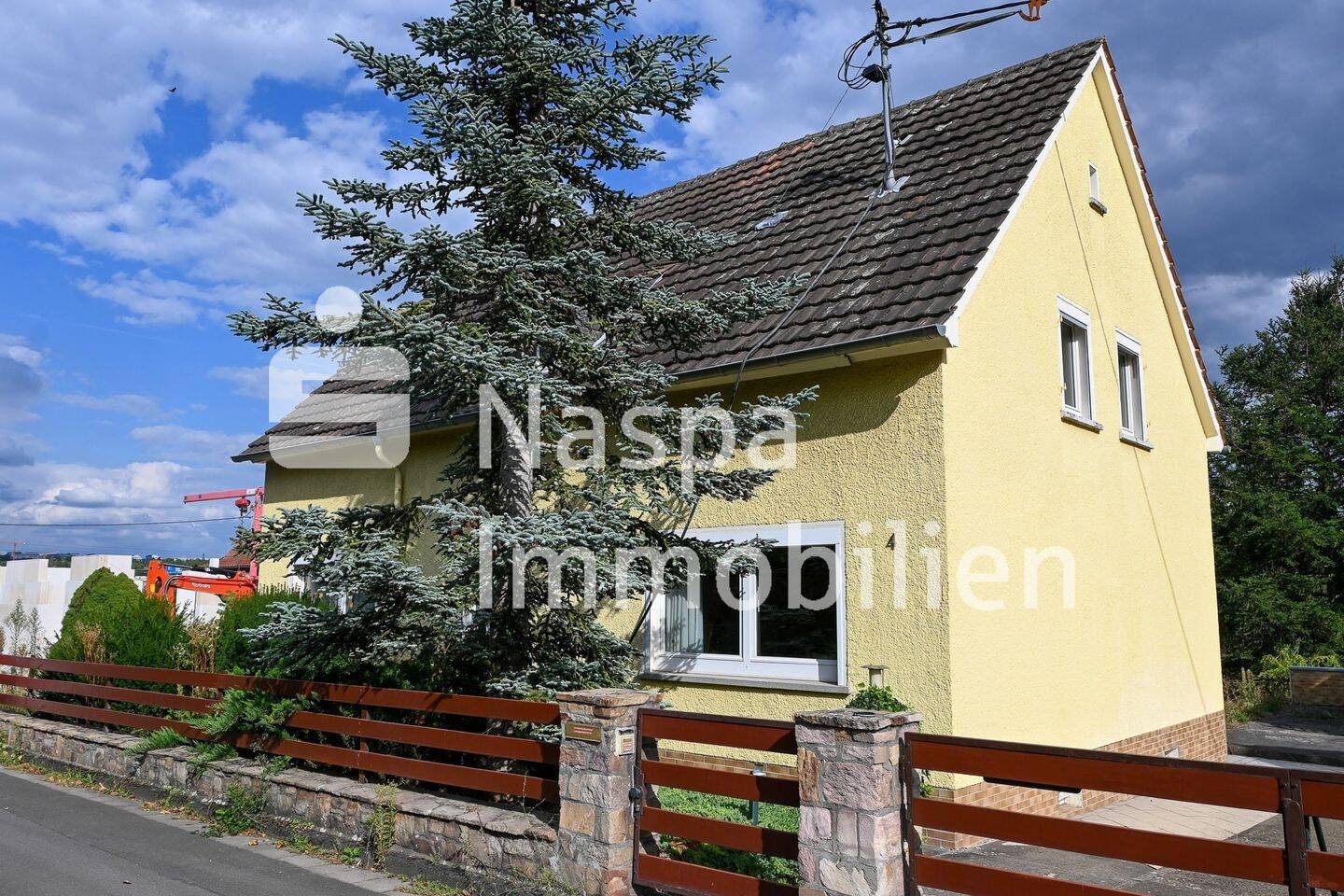 Wiesbaden: Ein Familienhaus auf einem tollen Grundstück!, 65203 Wiesbaden (Biebrich Mainz-Amöneburg Schierstein)