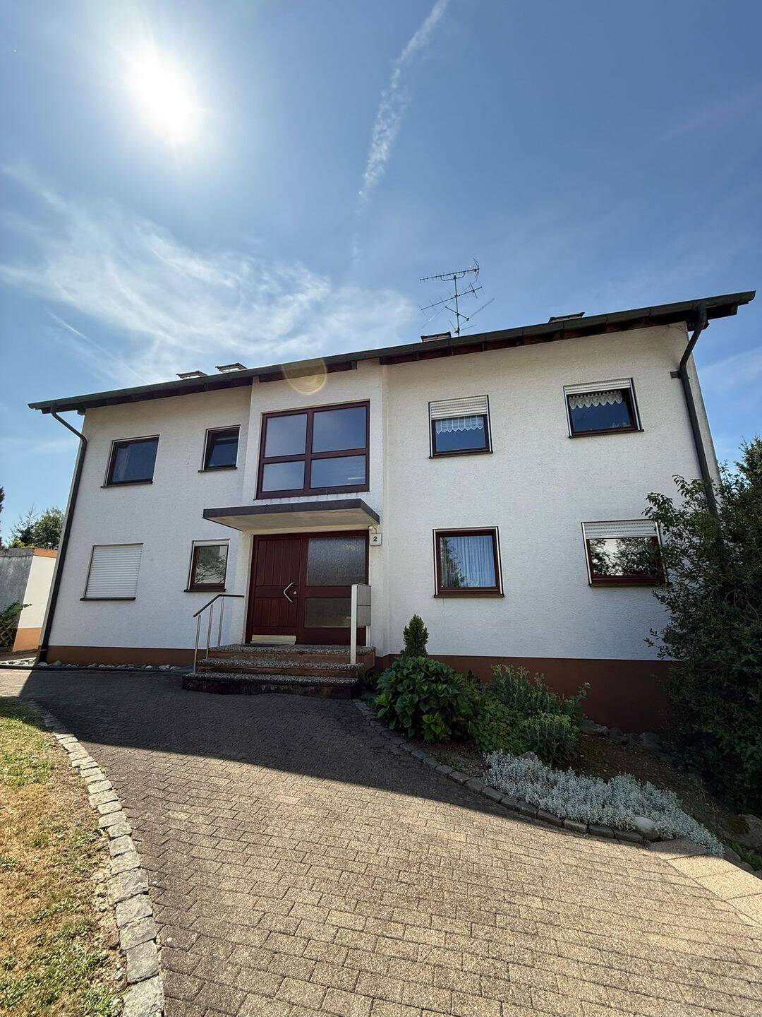 Charmante 2-Zimmer-Wohnung mit Balkon in Rielasingen-Worblingen, 78239 Rielasingen-Worblingen