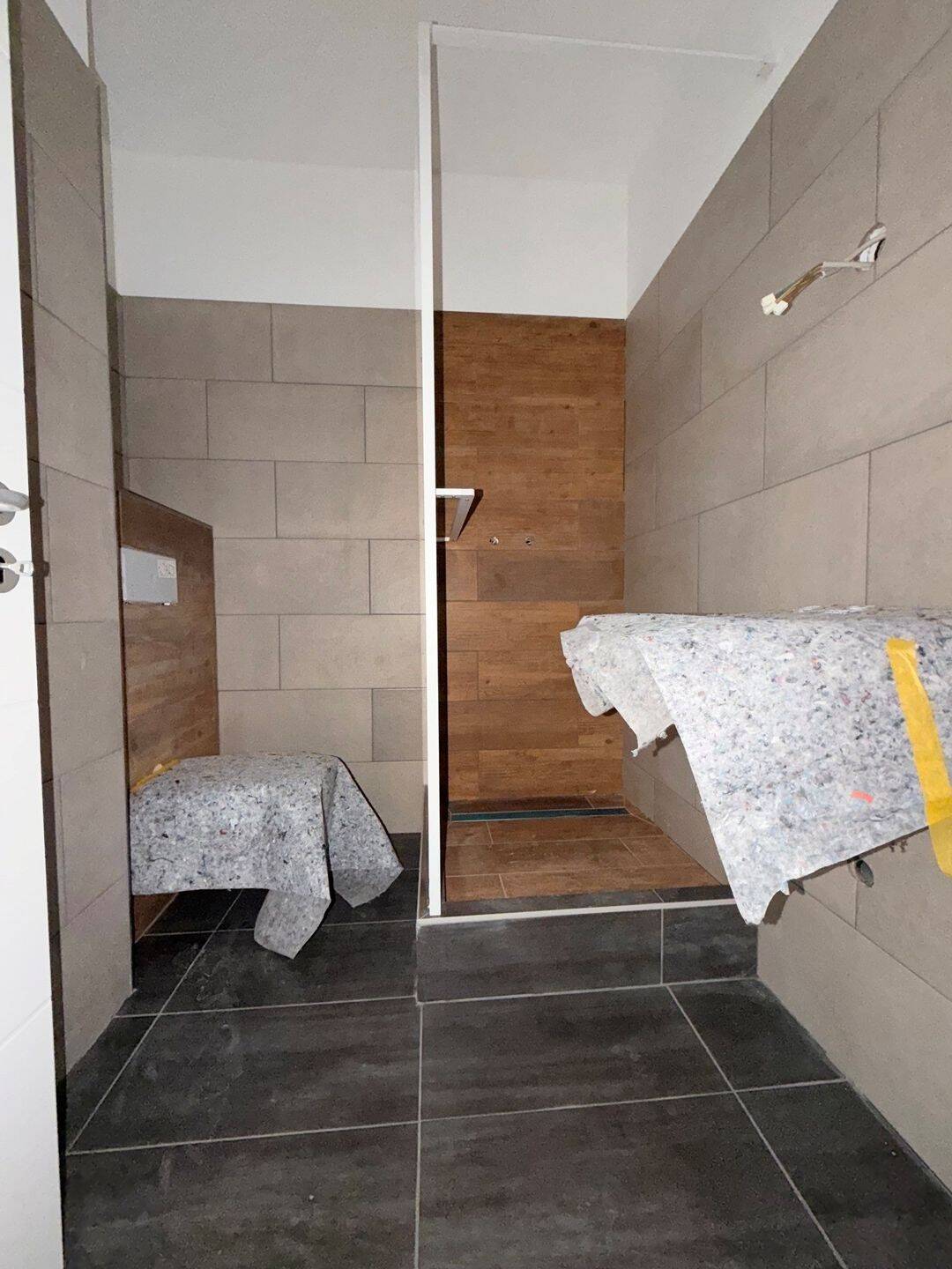 **frisch sanierte 2 Zimmer Wohnungen * zentrumsnah**, 8626 Adorf/Vogtl.