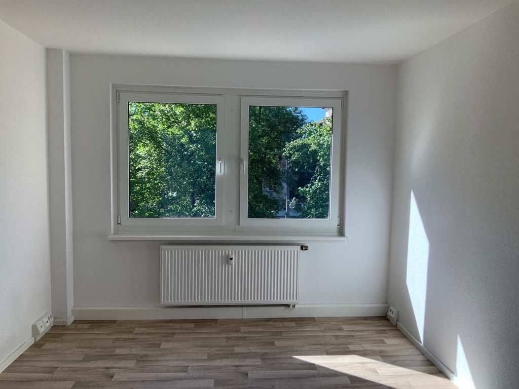 Frisch sanierte 3-Raumwohnung in Mockau mit Balkon und ebenerdiger Dusche, 4357 Leipzig (Mockau-Nord Mockau-Süd Schönefeld-Abtnaundorf)