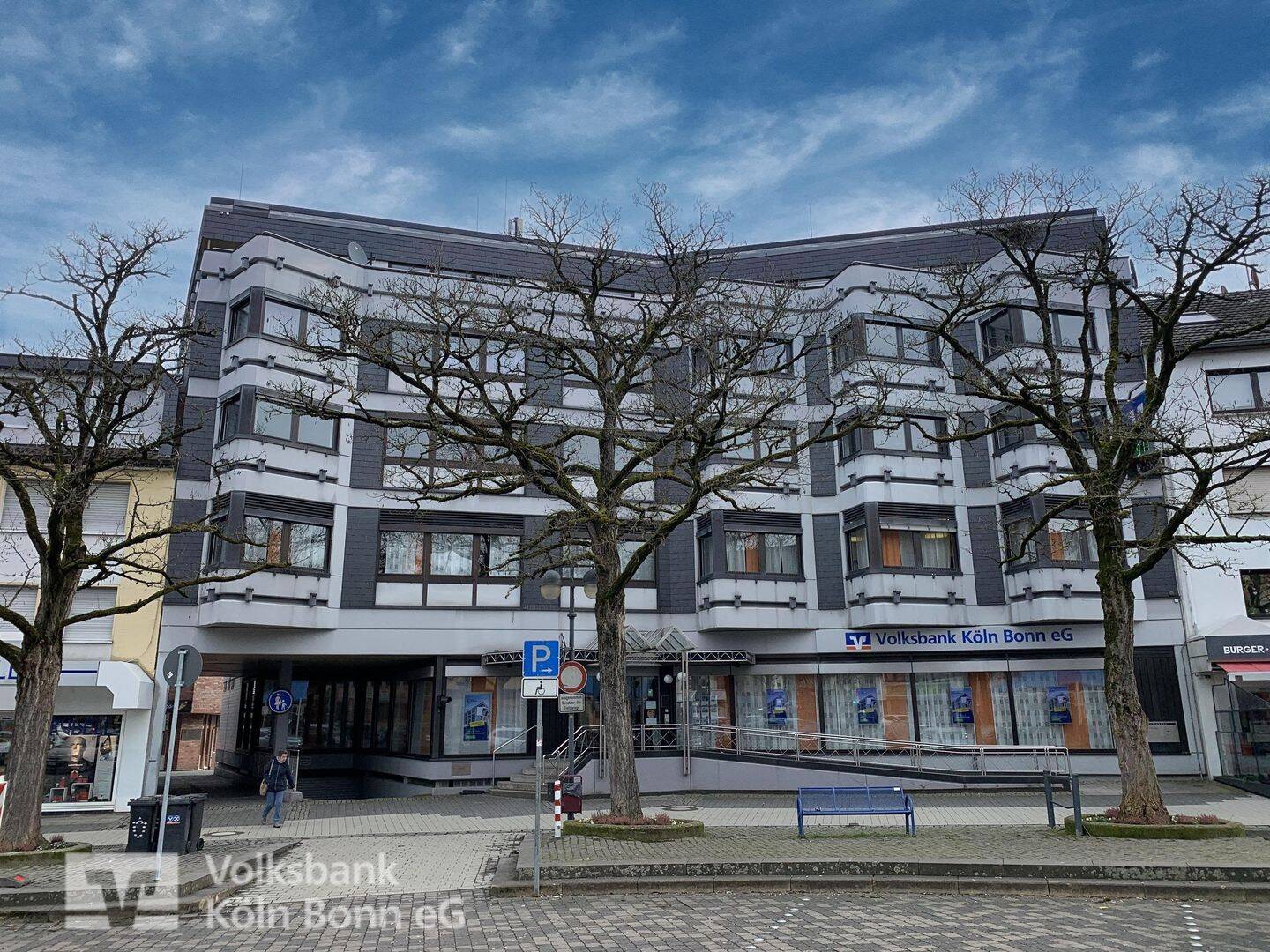 Eitorf Zentrum: Helle und großzügig geschnittene 4 Zimmer-Wohnung, 53783 Eitorf