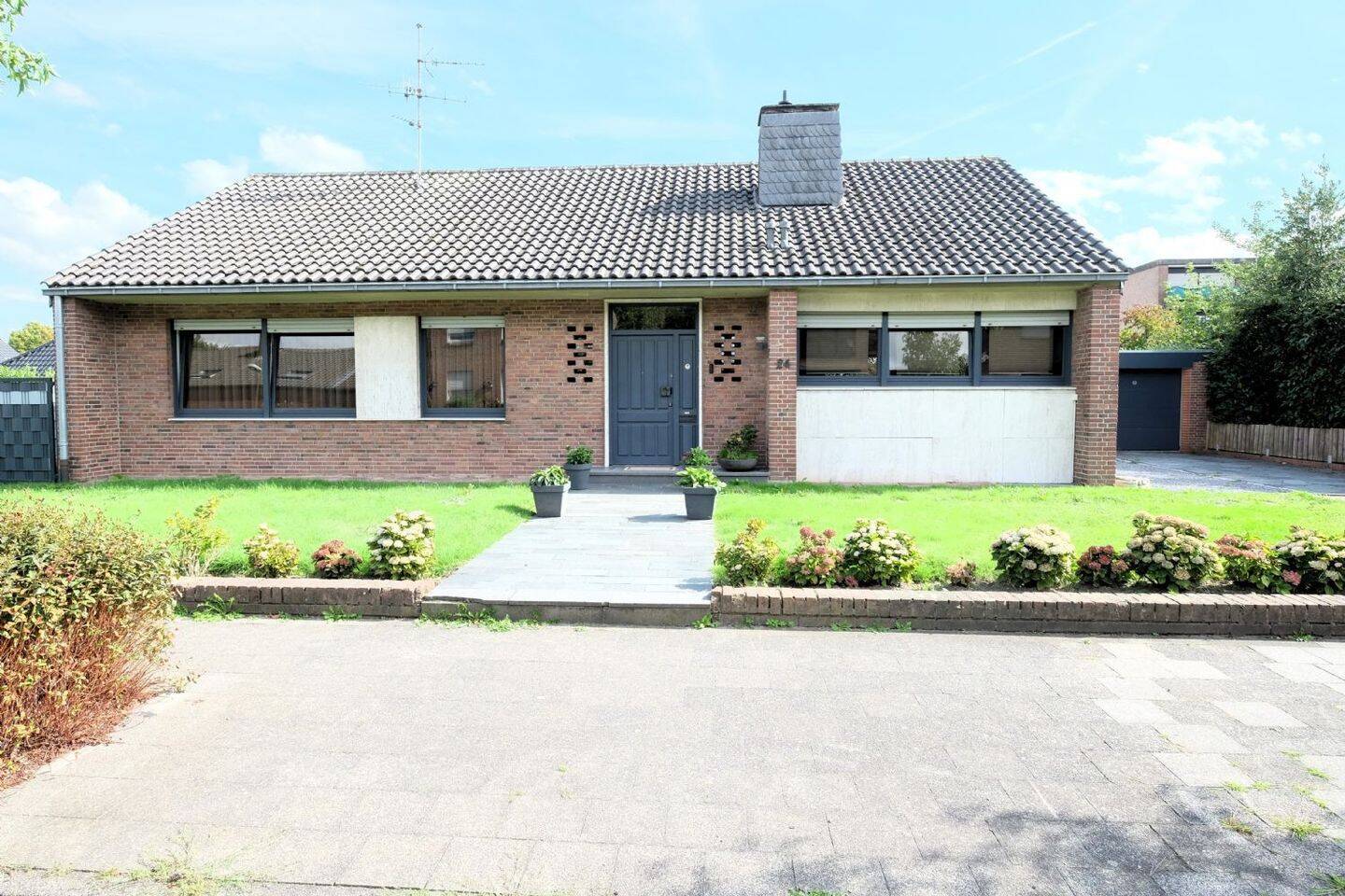 Gepflegter Bungalow mit Vollkeller, Garage und Garten in beliebter Wohnlage, 47533 Kleve