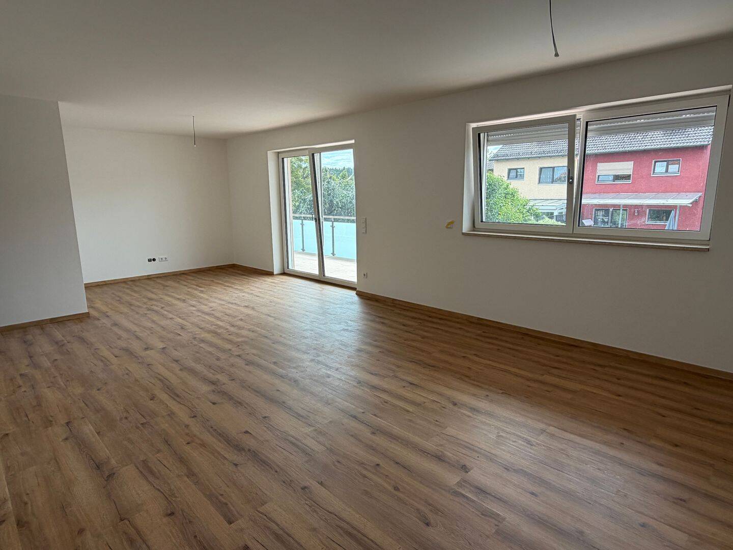 ERSTBEZUG NEUBAU 4-Zimmer-Wohnung mit Balkon und Stellplatz in Winkelhaid, 90610 Winkelhaid