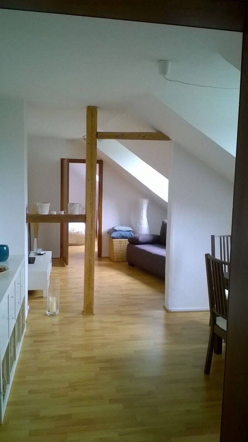 Dachgeschosswohnung mit Durchgangszimmern, 45899 Gelsenkirchen (Beckhausen Heßler Horst)