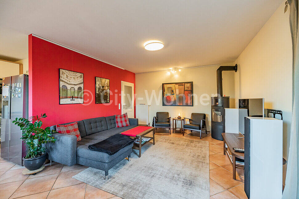 Komplett ausgestattetes Haus über zwei Etagen in Schenefeld bei Hamburg, 22869 Schenefeld