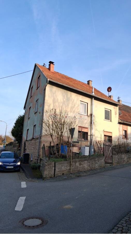Viel Platz zum kleinen Preis: 140 m² Wohnhaus mit 7 Zimmern & pflegeleichtem Grundstück, 67744 Cronenberg