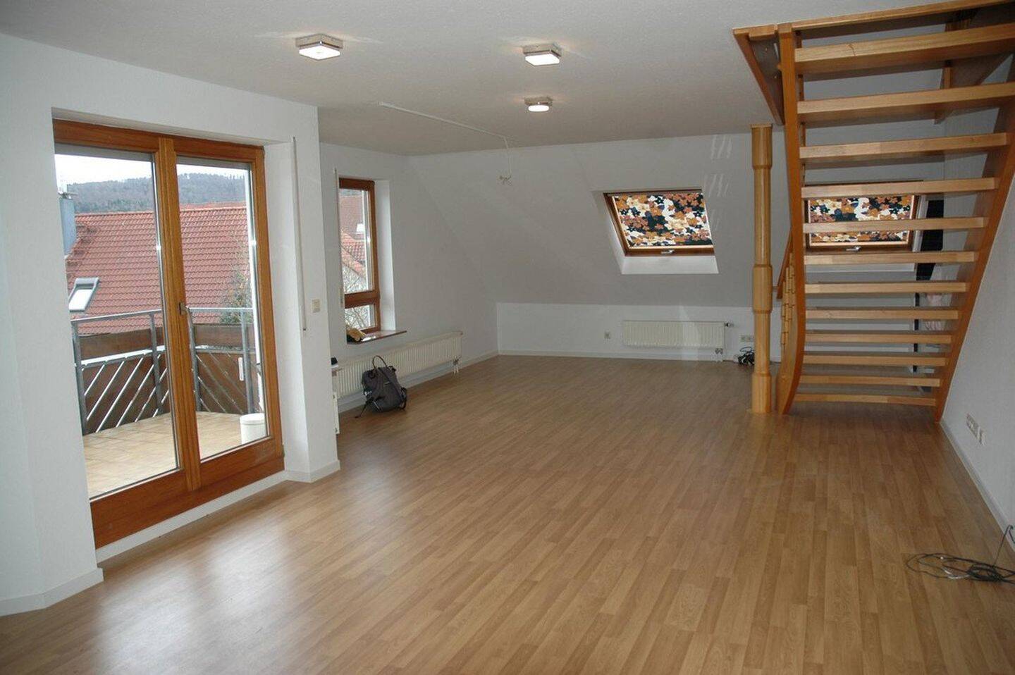 Helle 3-Zimmer-Maisonette-Wohnung mit EBK und Balkon in Winterbach, 73650 Winterbach
