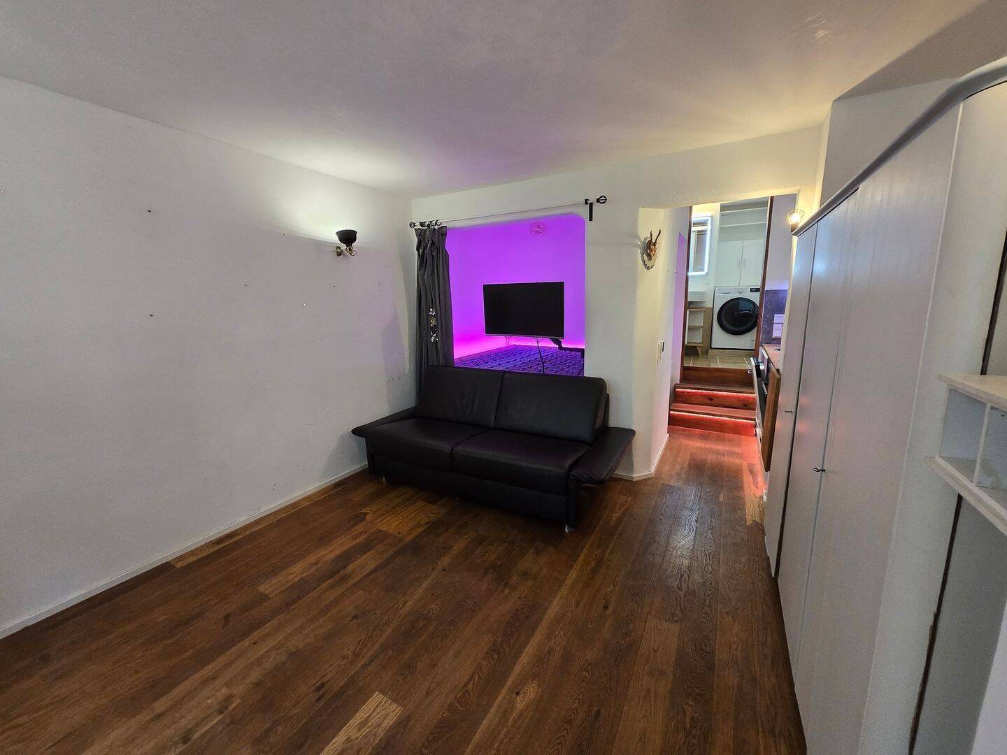 Moderne, neuwertige voll möblierte 1-Zimmer-Wohnung im Herzen Esslingens, 73728 Esslingen am Neckar
