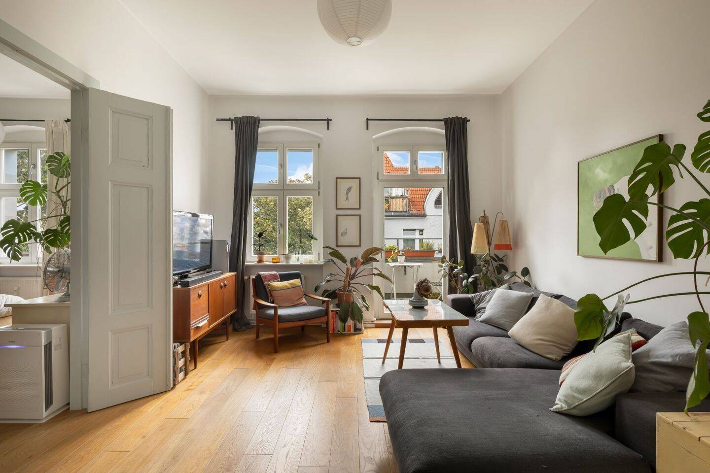 Über den Dächern von Neukölln – ruhiger Altbau mit Balkon und Blick ins Grüne, 12045 Berlin (Neukölln)