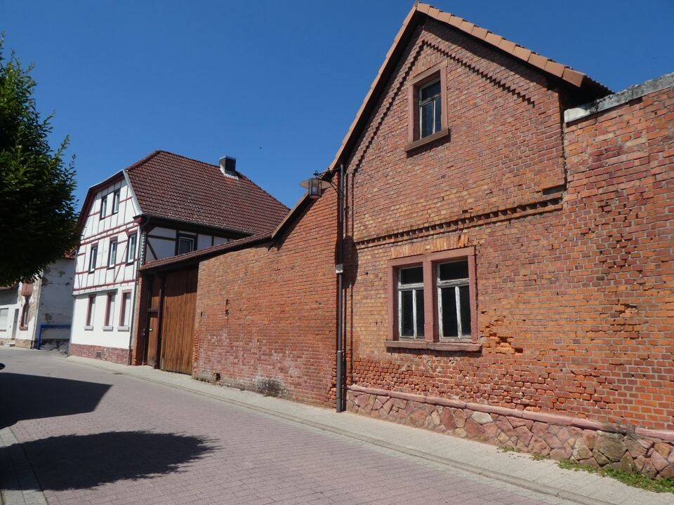Besonderes Bauernhaus mit 3 Wohneinheiten, großem Innenhof und Scheune mit viel Potenzial!, 63868 Großwallstadt