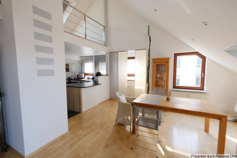 Licht, Luft, Platz zum Leben: Stilvolle 5-Zimmer-Maisonette-Wohnung mit Galerie, 71336 Waiblingen