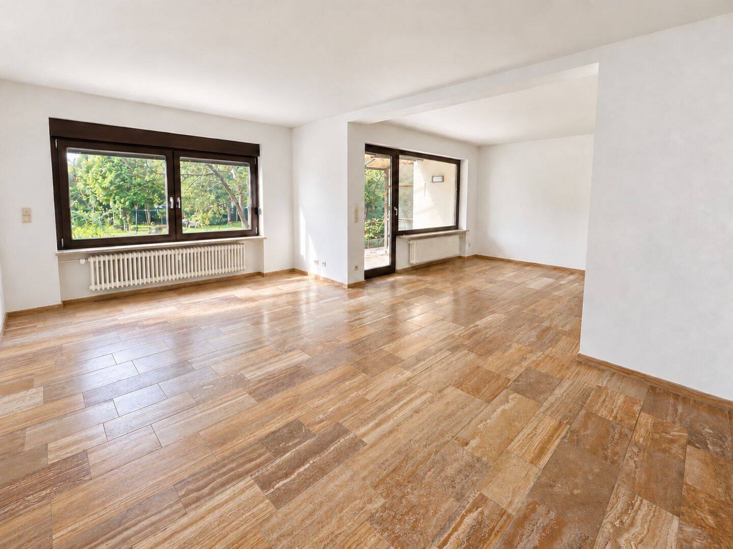 Großzügige 2-Zimmer-Wohnung mit großer Terrasse & Gartenzugang, 90518 Altdorf b. Nürnberg
