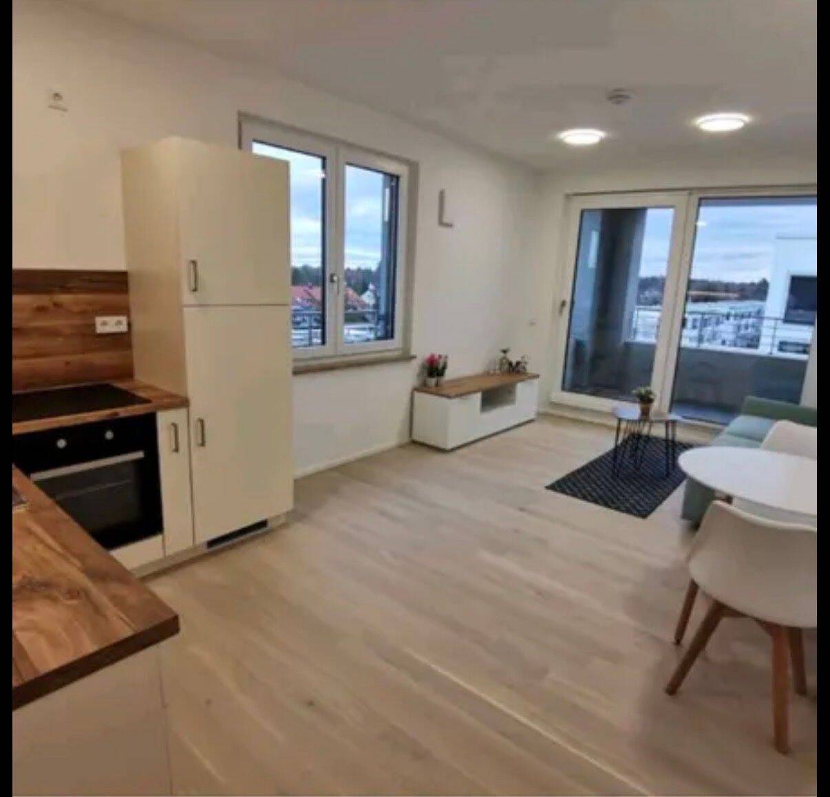 Moderne, hochwertige und vollmöblierte 1-Zimmer-Wohnung mit Loggia im Alexisquartier, 81735 München (Berg am Laim Ramersdorf-Perlach Trudering-Riem)