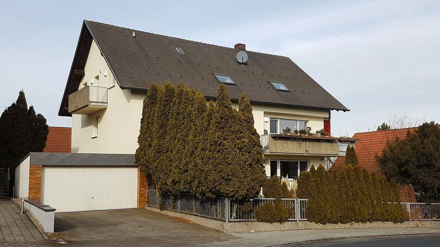 Großzügige 4-Zimmer-Wohnung mit Balkon, Garage und Stellplatz in Wachendorf, 90556 Cadolzburg