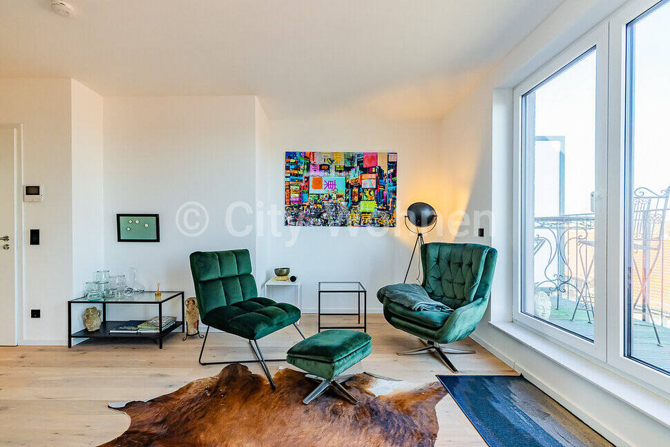 Modern ausgestattete 2 Zimmer Penthousewohnung mit 2 Balkonen und Fahrstuhl in Hamburg-Eimsbüttel, 22769 Hamburg (Altona)