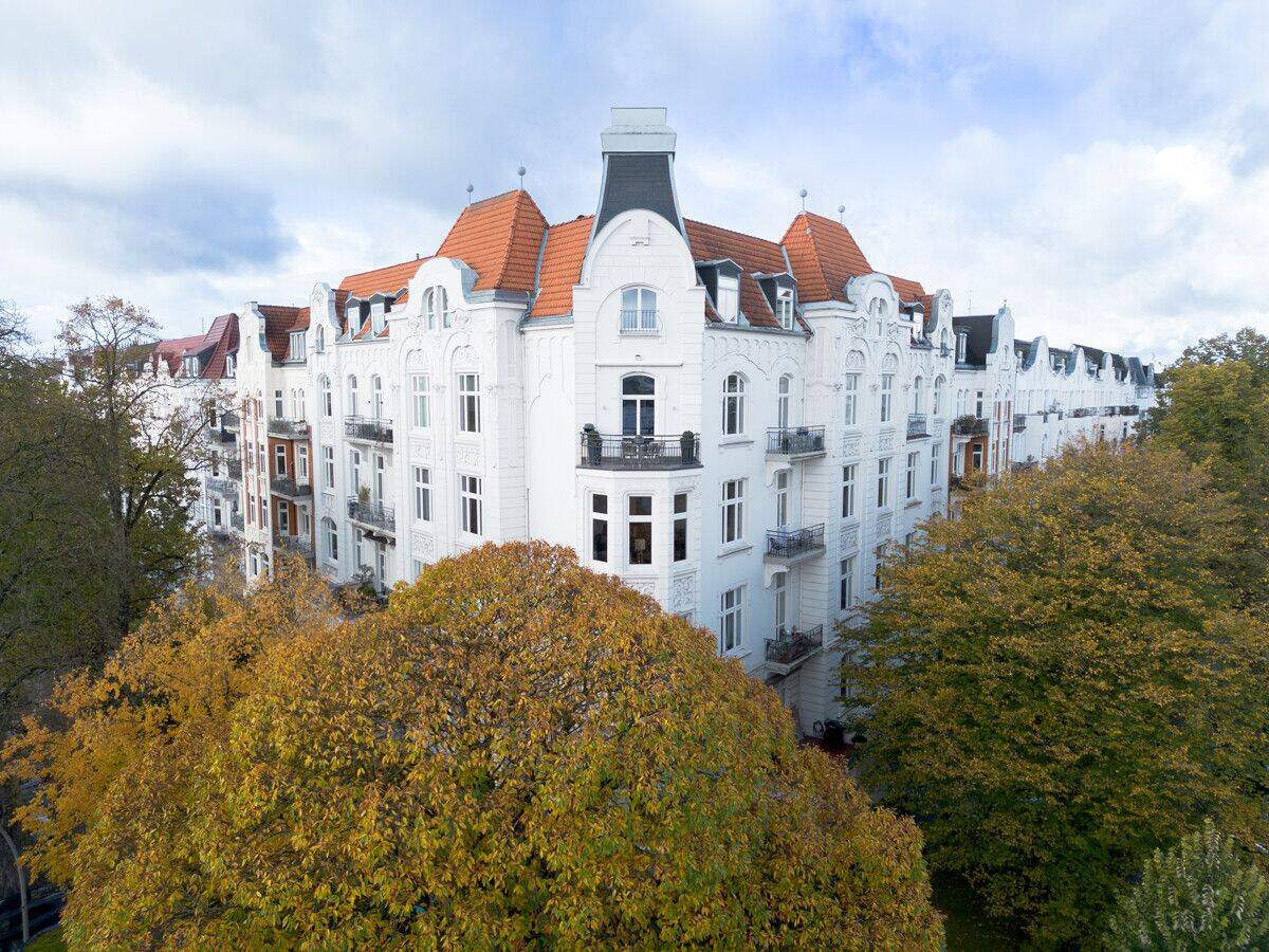 TOP Lage in Harvestehude! Altbauwohnung im 1.OG mit Aufzug, 20149 Hamburg (Eimsbüttel Harvestehude Rotherbaum)