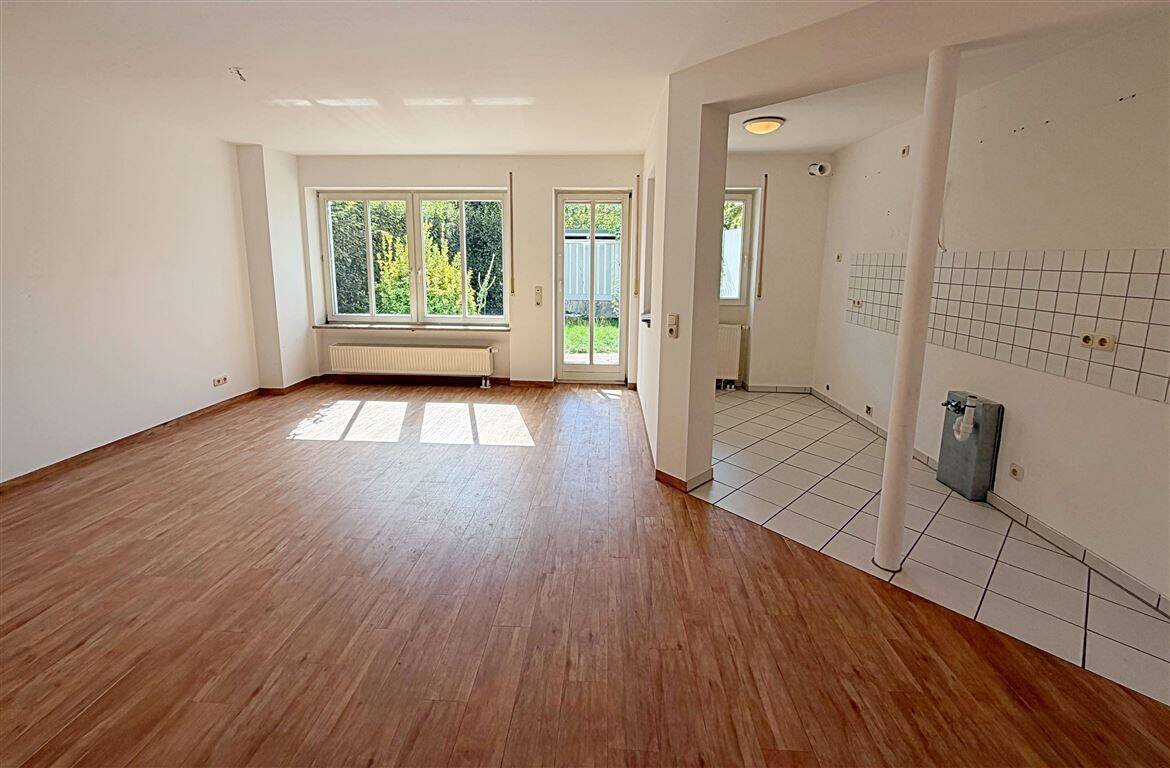 Wohlfühloase in ruhiger Wohnlage! Leerstehende 2-Zi.-Terrassenwohnung mit Garten in Erlangen, 91056 Erlangen