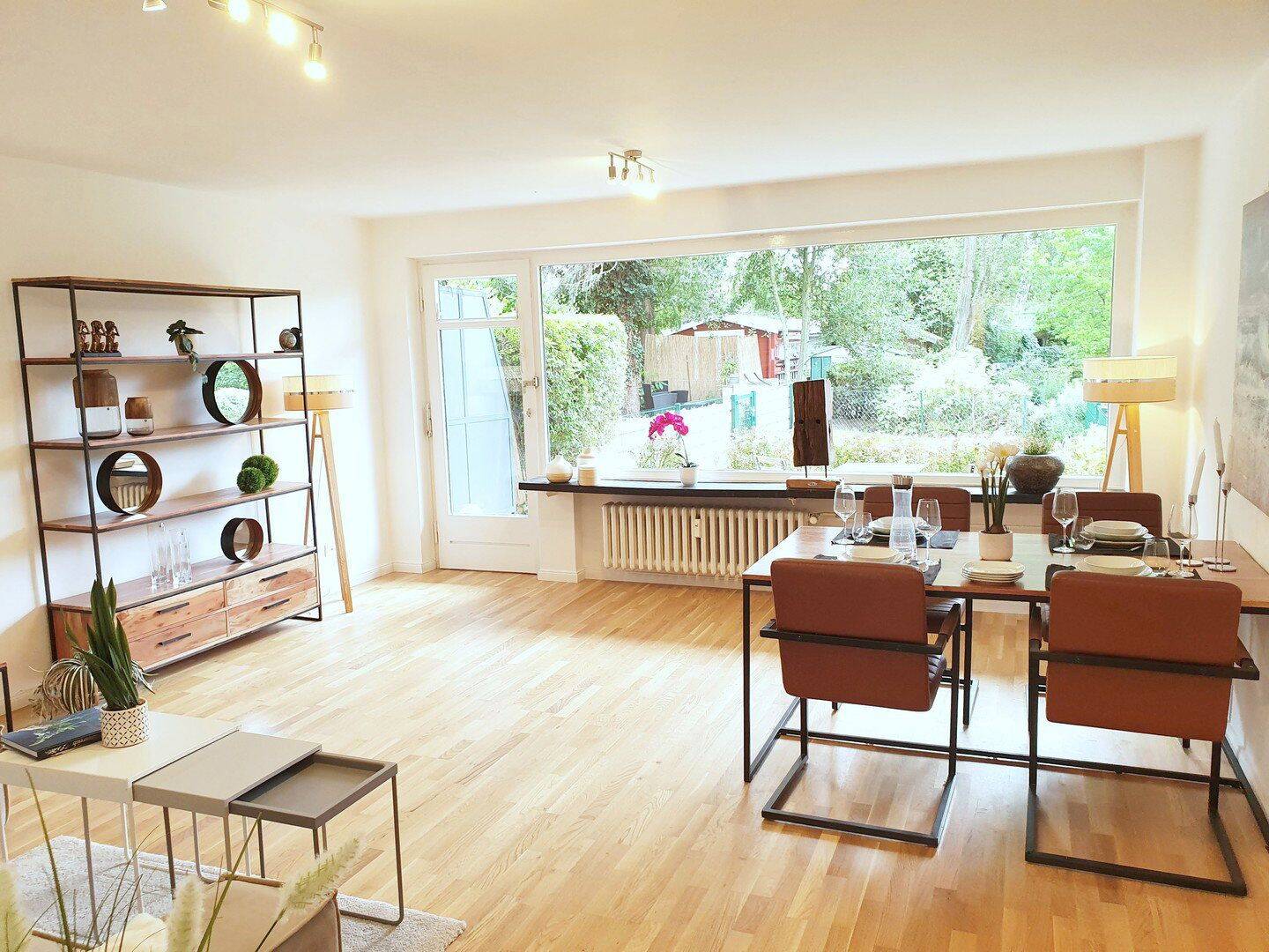Wohnen auf Zeit: Modernisierte 2-Zimmer-Wohnung | Mit eigenem Gartenanteil & Terrasse, 22041 Hamburg (Wandsbek Marienthal Tonndorf)