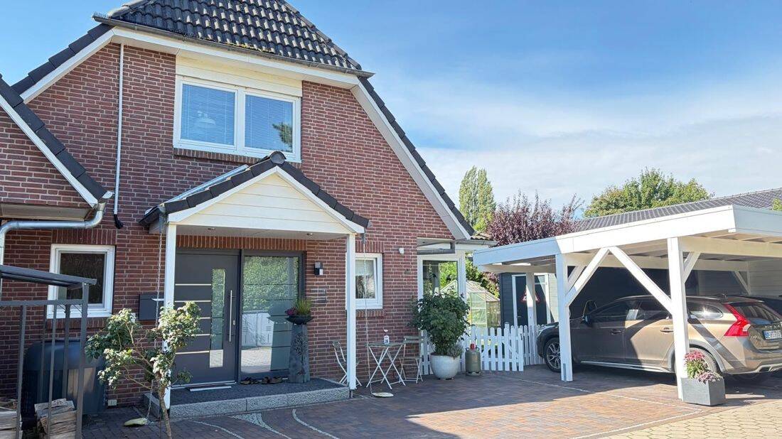 Wärmepumpe, Photovoltaik, Wallbox, Wintergarten, Doppelcarport, überdachte Terrasse…, 25541 Brunsbüttel